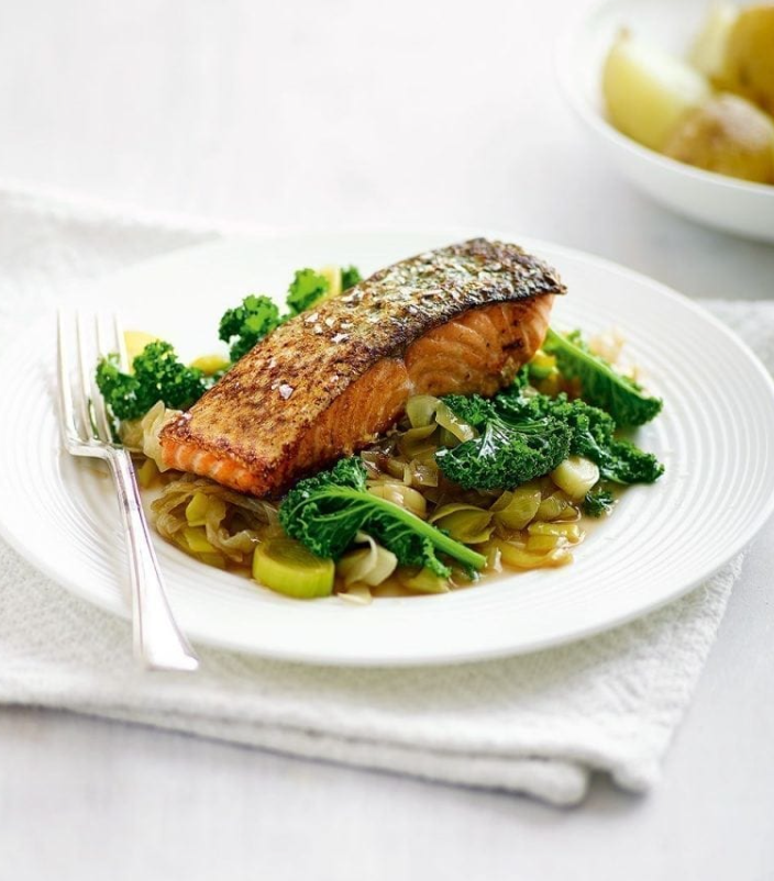 salmon broccolini, Pan-Seared Salmon with Broccolini &#038; Spaghetti Squash